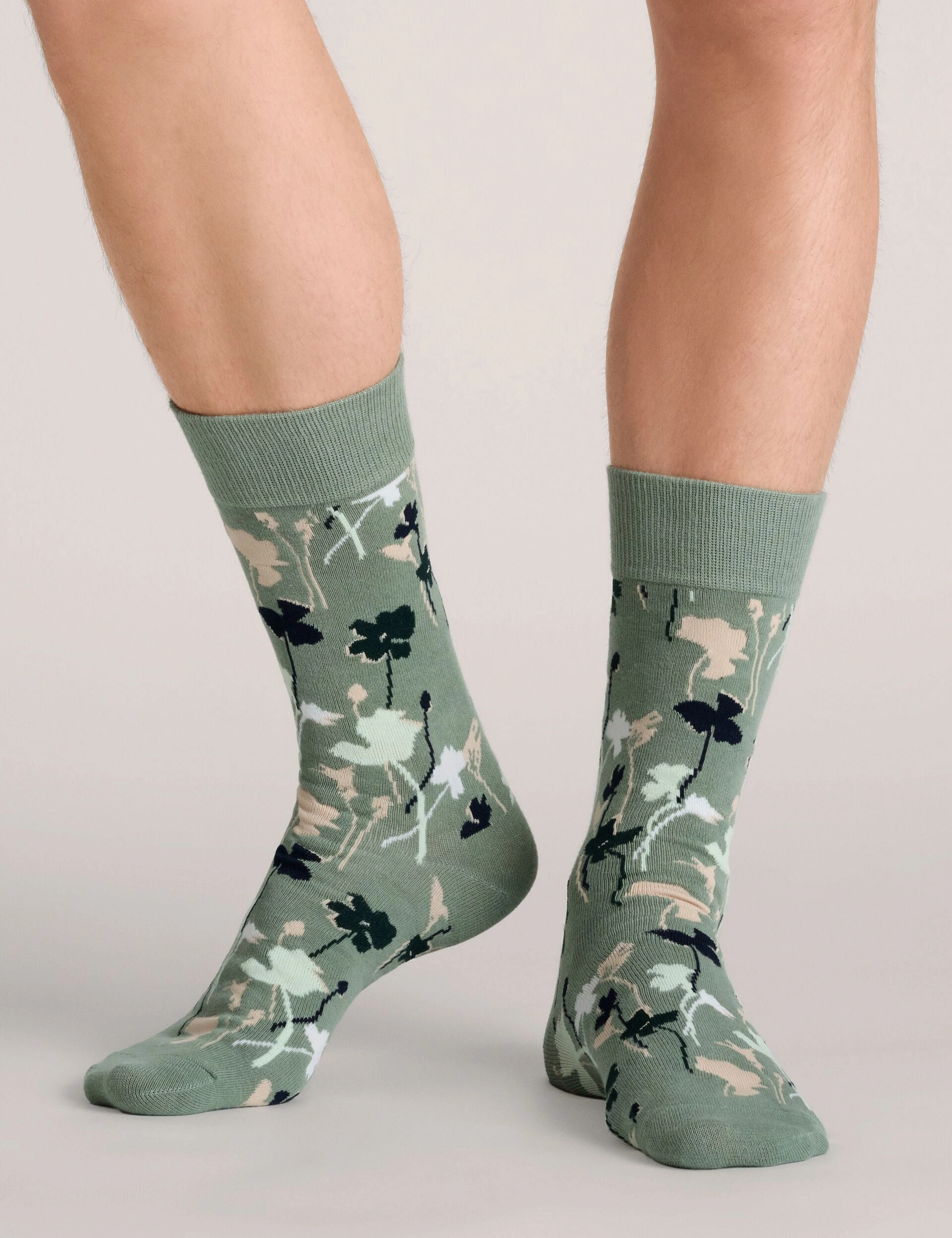¡Tres pares de calcetines de hombre sin felpa! Comodidad y estilo para tus pies.